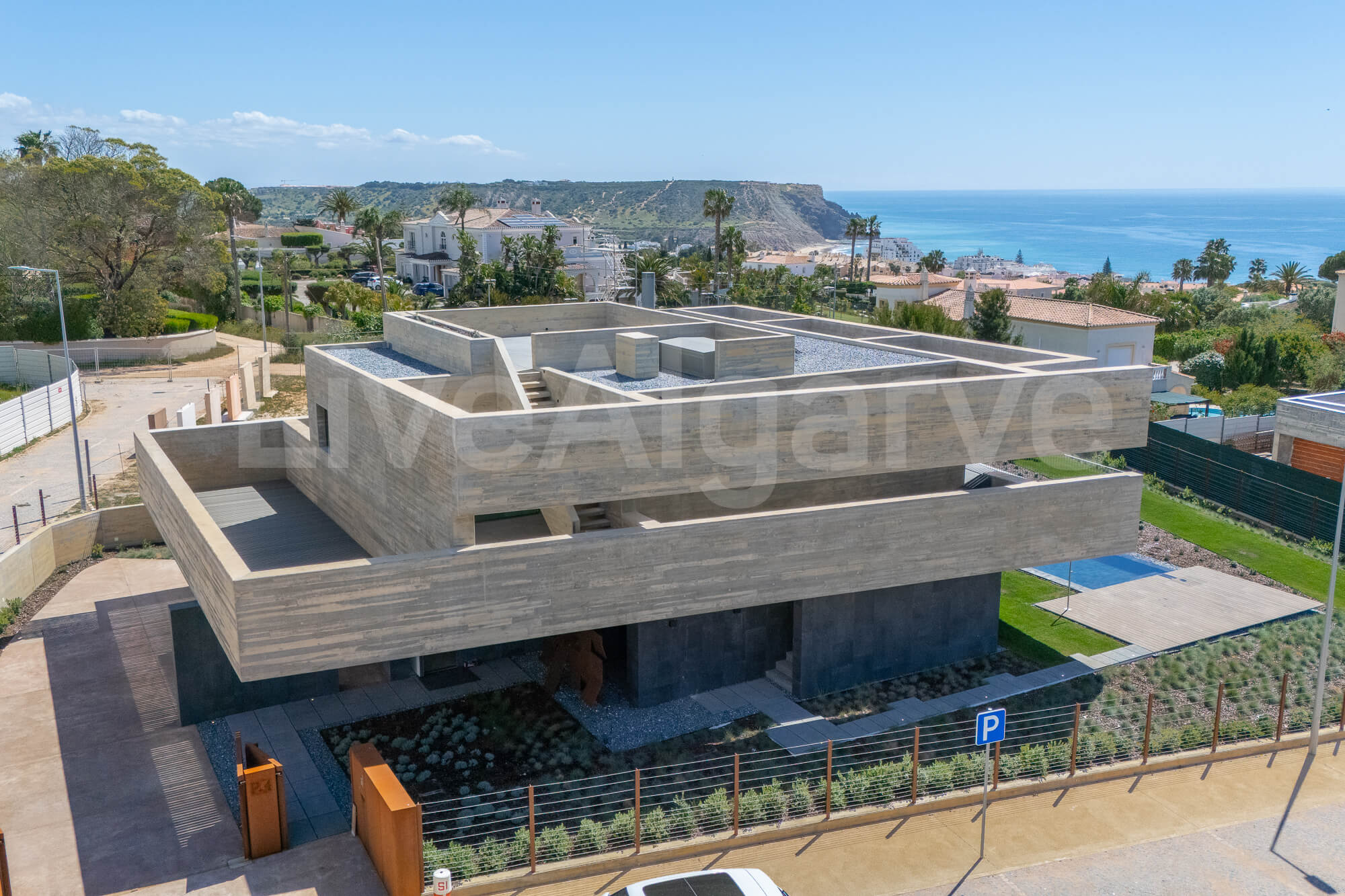 PLUZ | Striking Luxury T3 & T4 Villas at Monte de Lemos, Praia da Luz for Sale