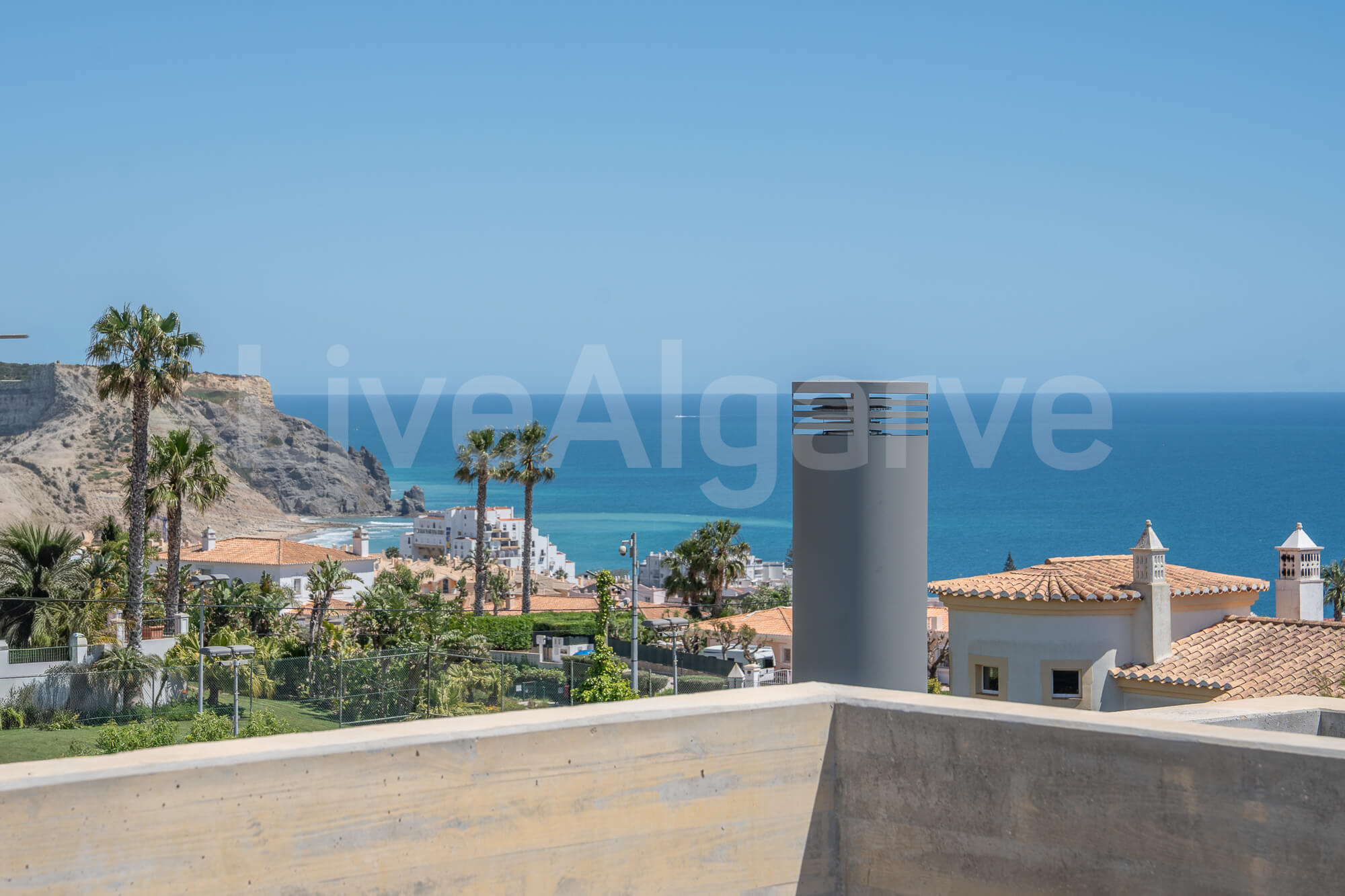 PLUZ | Striking Luxury T3 & T4 Villas at Monte de Lemos, Praia da Luz for Sale