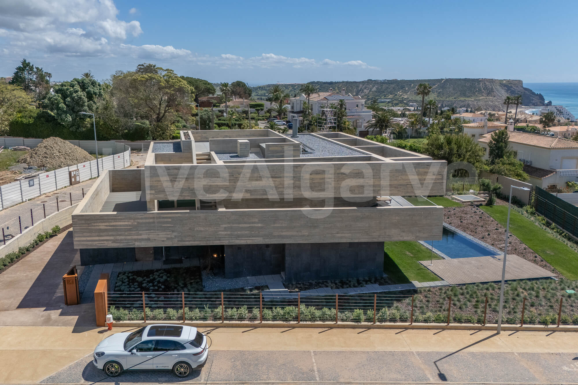 PLUZ | Striking Luxury T3 & T4 Villas at Monte de Lemos, Praia da Luz for Sale