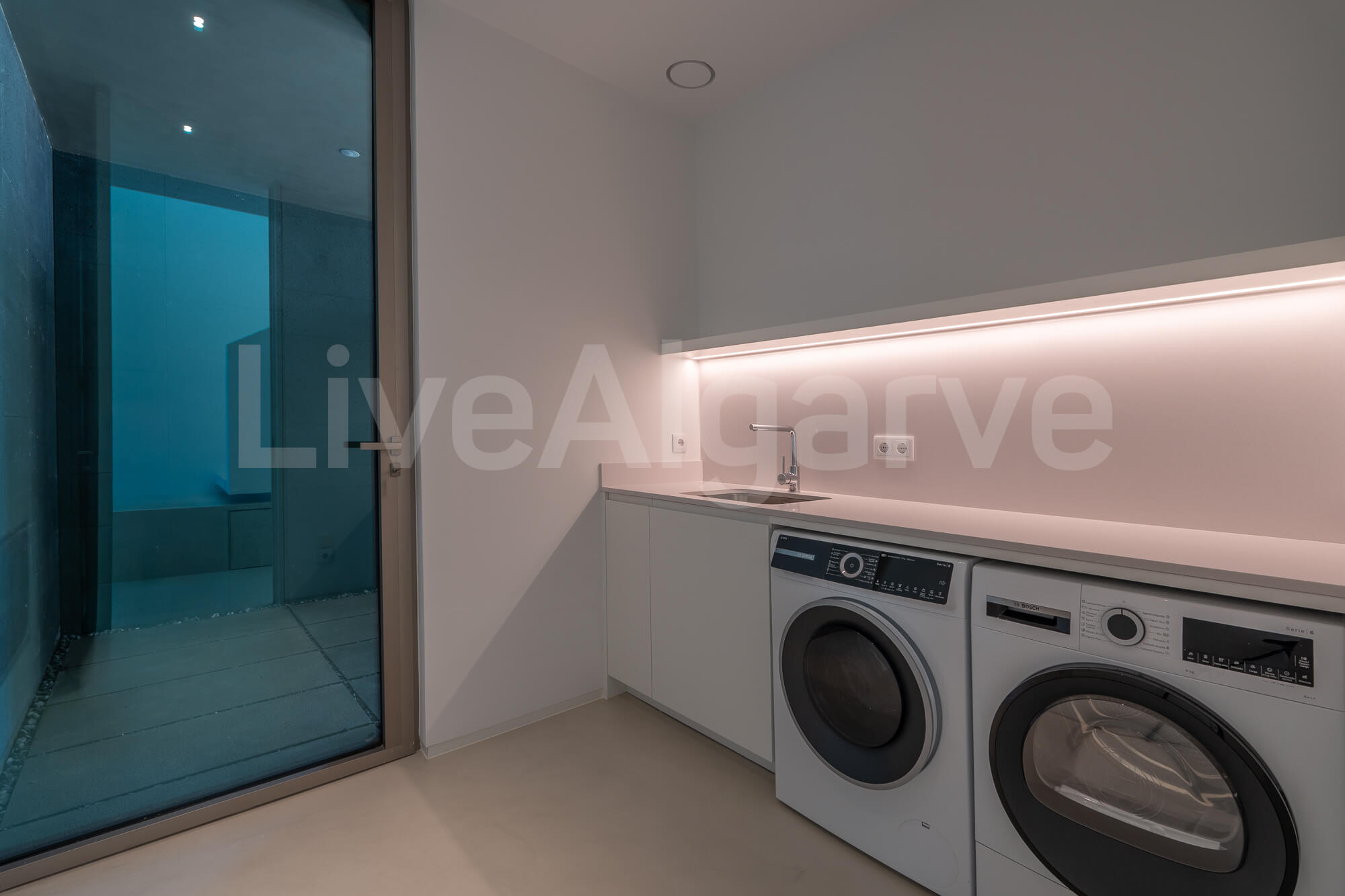 PLUZ | Striking Luxury T3 & T4 Villas at Monte de Lemos, Praia da Luz for Sale