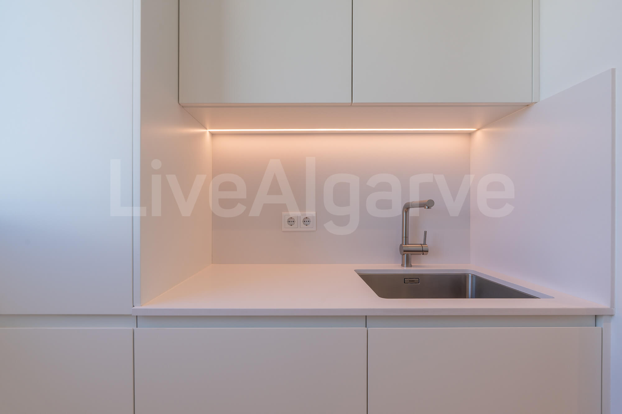 PLUZ | Striking Luxury T3 & T4 Villas at Monte de Lemos, Praia da Luz for Sale