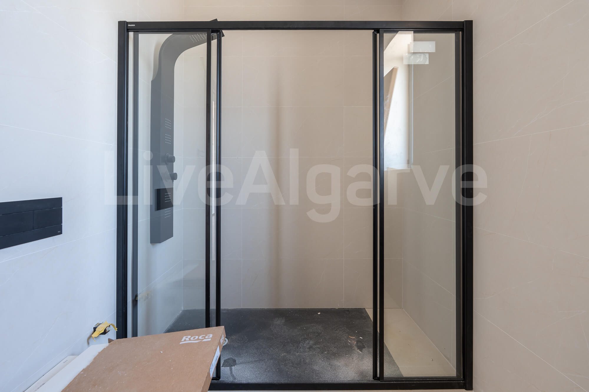 SLEEK MODERN T2+1 APARTMENTS AT MEIA PRAIA FOR SALE - LAGOS