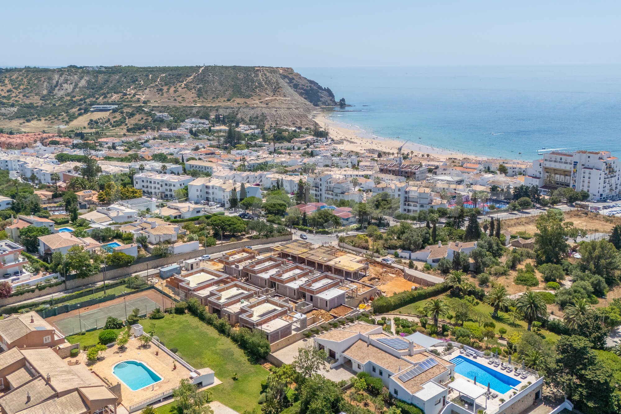 MODERN T2+1 TOWNHOUSES AT PRAIA DA LUZ FOR SALE - LAGOS