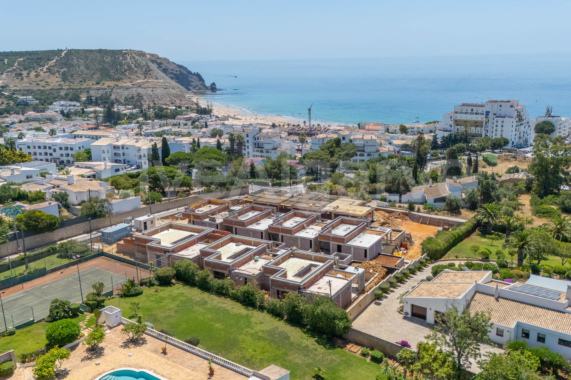 MODERN T2+1 TOWNHOUSES AT PRAIA DA LUZ FOR SALE - LAGOS