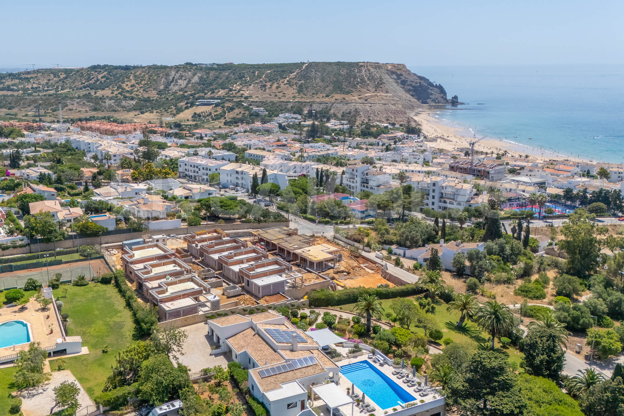 MODERN T2+1 TOWNHOUSES AT PRAIA DA LUZ FOR SALE - LAGOS