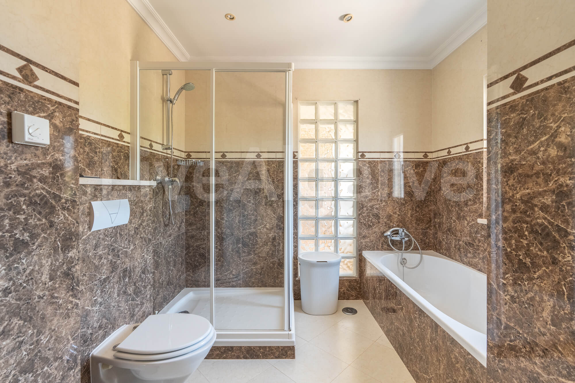 bc27e2ba26ff5190f8a915451209bb40.jpg
