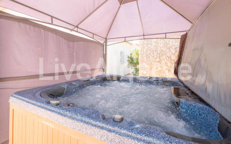 LUXURY | Spacious T5 Sea View Villa for Sale - Carvoeiro