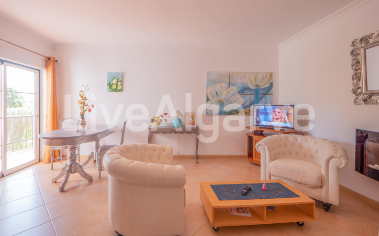 PRÈS DE LA PLAGE| Appartement Moderne d'une Chambre à Coucher à Vendre à Praia da Luz - Lagos