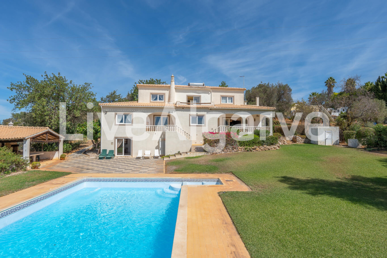EXCLUSIVE | T6 Sea View Mansion in Prime Location for Sale at Boliqueime - Loulé