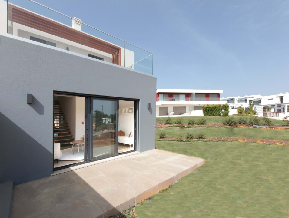 NEW | Luxury T2 Townhouses for Sale at Silves Golf Resort – Silves