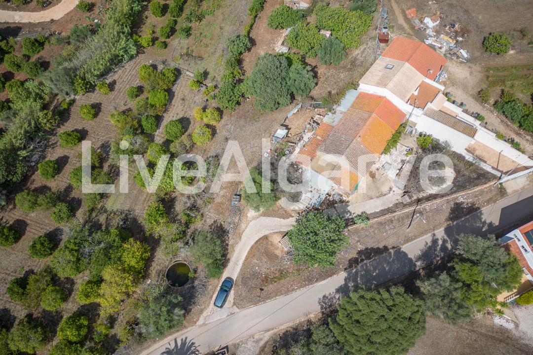 EXKLUSIV | Großes Grundstück und Ruine zum Wiederaufbau zum Verkauf in Arão - Portimão