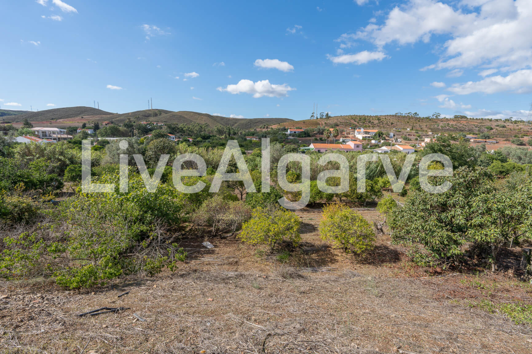 EXCLUSIVE | Big Plot and Ruins for Reconstruction for Sale at Arão – Portimão