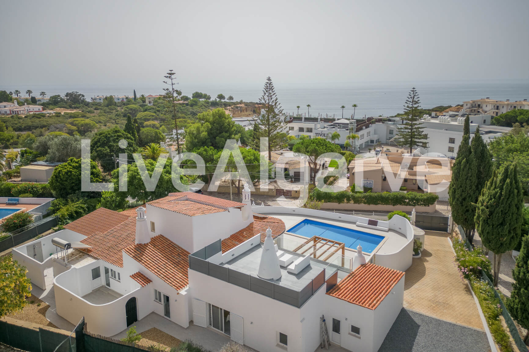 LAVISH | Spacious T5 Villa at Carvoeiro for Sale - Lagoa