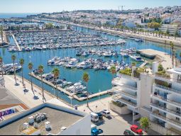 EXCLUSIVE | Luxury T2 Flat with Stunning Views at the Marina for Sale – Lagos