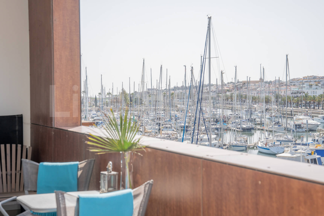 EXKLUSIV | Moderne 2 SZ Wohnung mit atemberaubendem Blick auf den Yachthafen zum Verkauf - Lagos