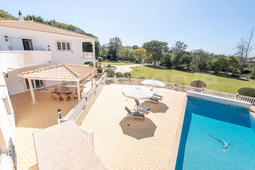 EXKLUSIV | Grand 4 SZ Villa in Ruhiger, Privater Lage bei Estômbar zum Verkauf - Lagoa