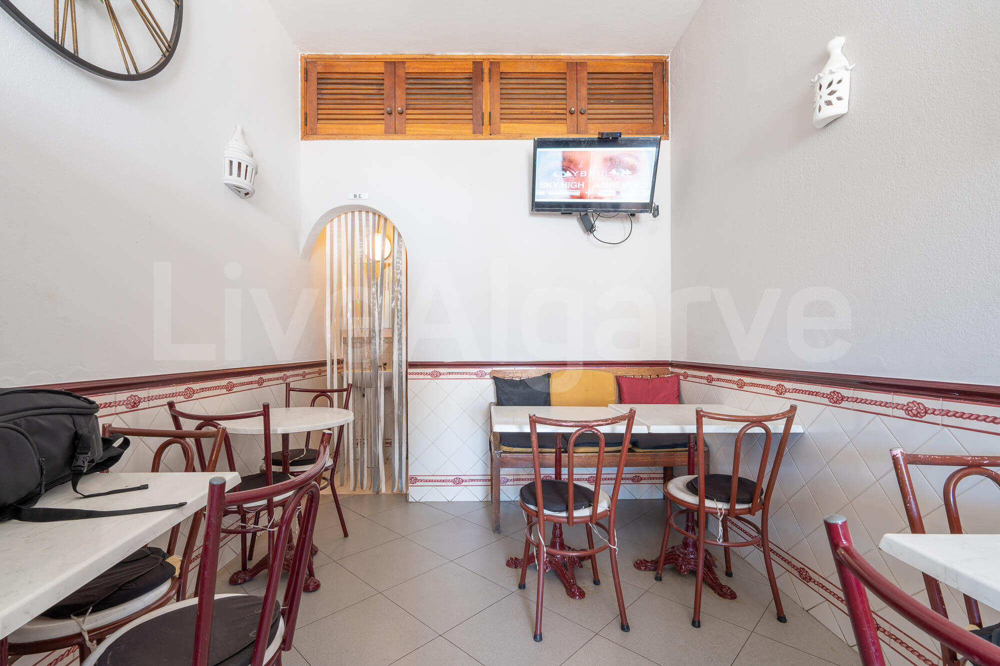 GELEGENHEIT| Gut Laufende Café/Bar in Espiche zum Verkauf - Lagos