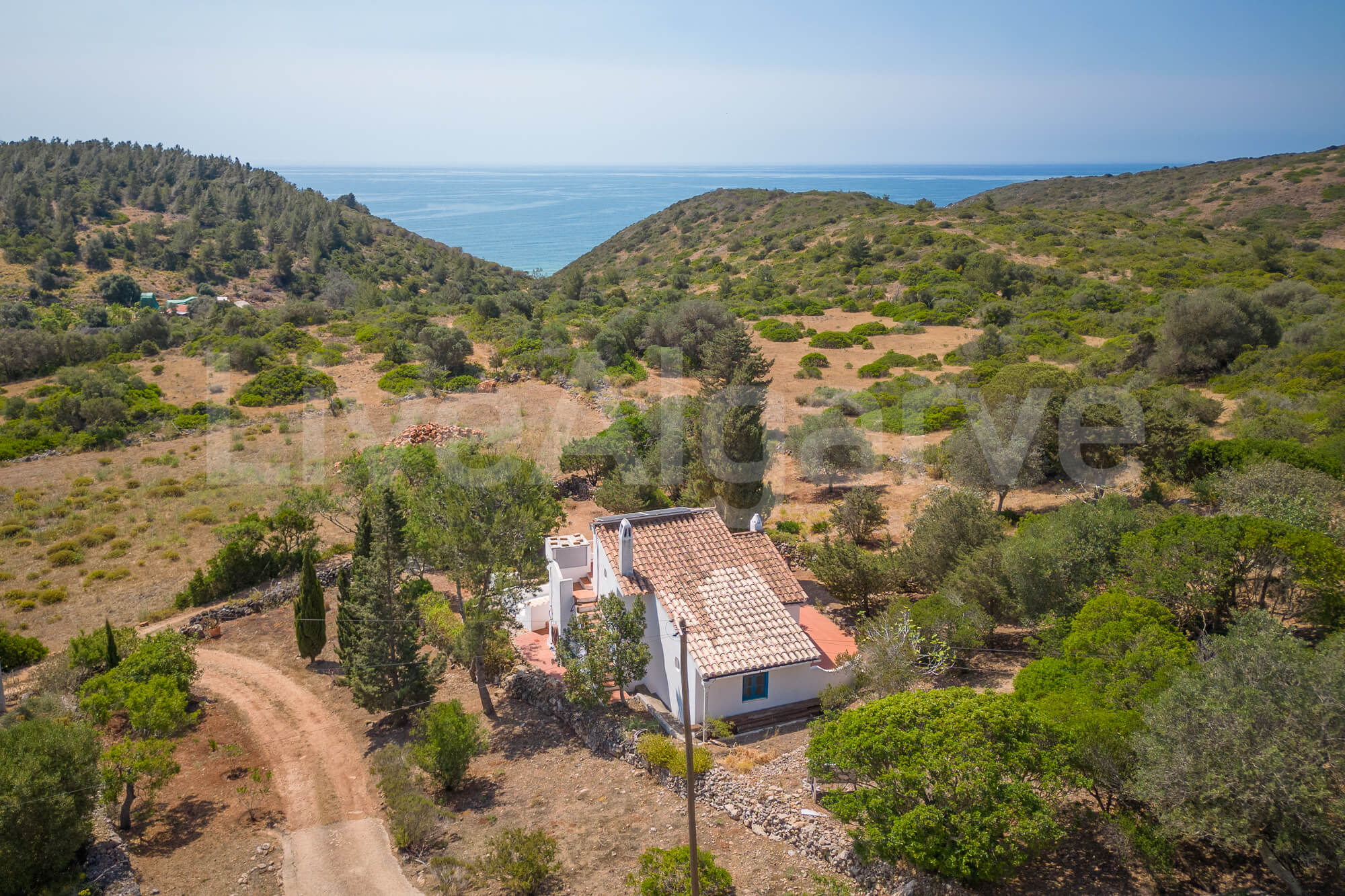 COSTA VICENTINA | Detached T1+1 Country House with Sea Views for Sale at Figueira – Vila do Bispo