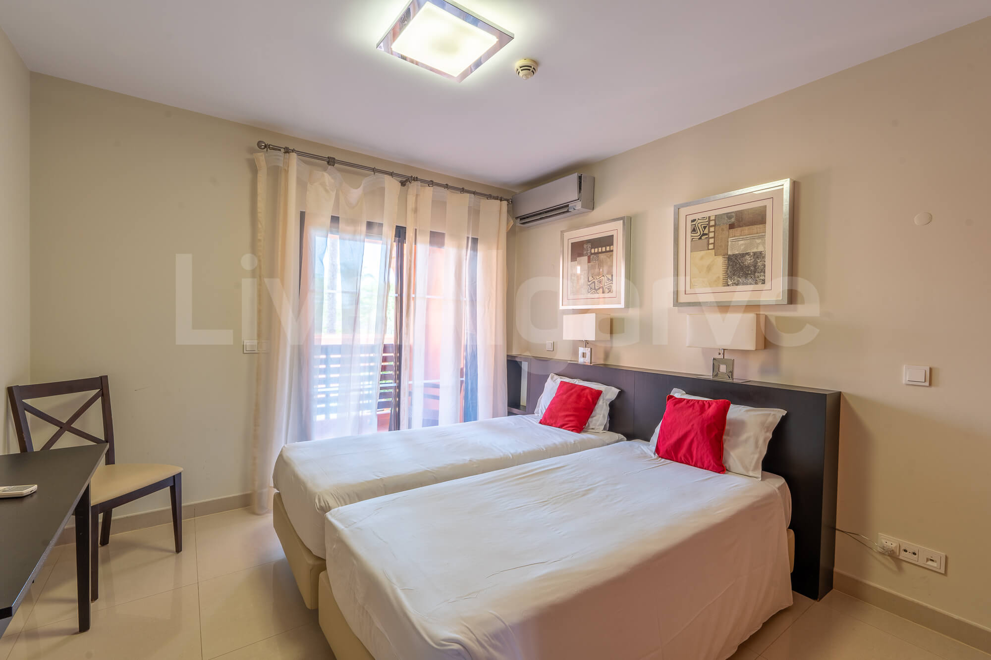 EXCLUSIVO | Bonito Apartamento moderno de T2+1 no Amendoeira Golf Resort – Silves