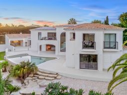 VISTA MAR | Moradia Única T4 à Venda no Funchal - Lagos