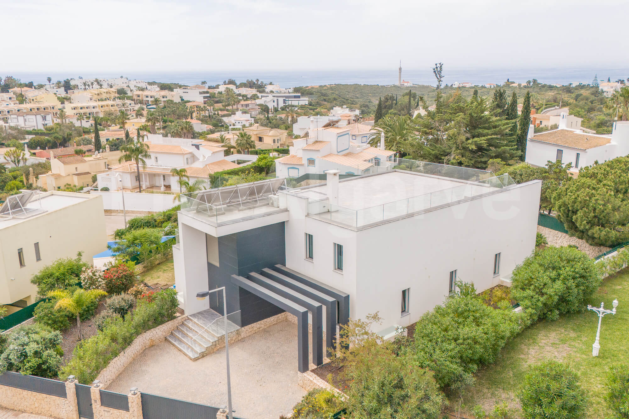 SEA VIEW | Ultra-modern Luxury T4+1 Villa at Ferragudo for sale - Lagoa