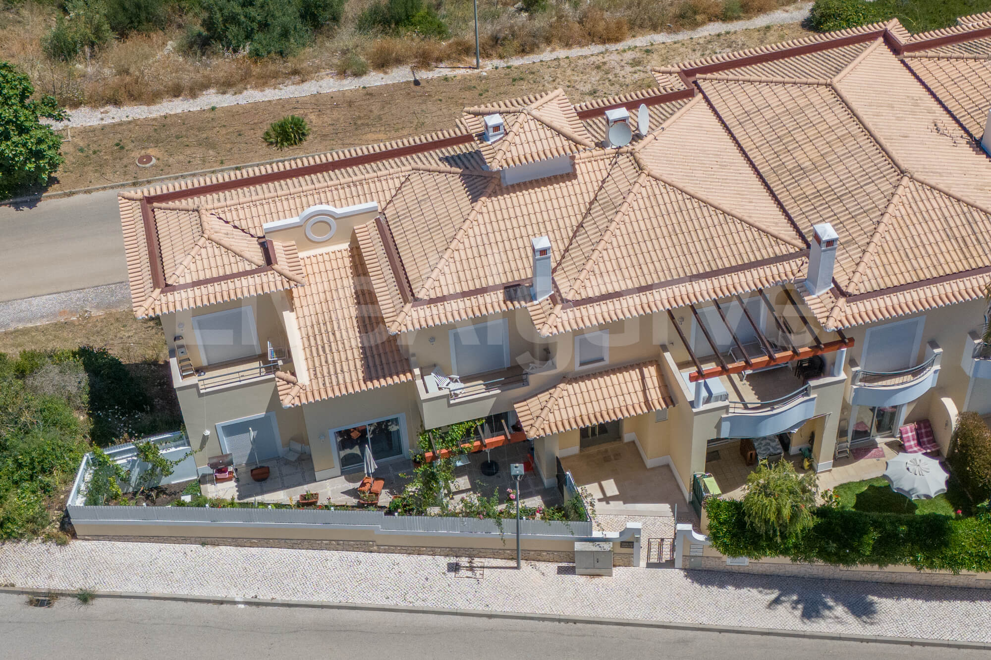 OPPORTUNITY | Stunning Modern T3 Terraced House Near Porto de Mós Beach for Sale - Lagos